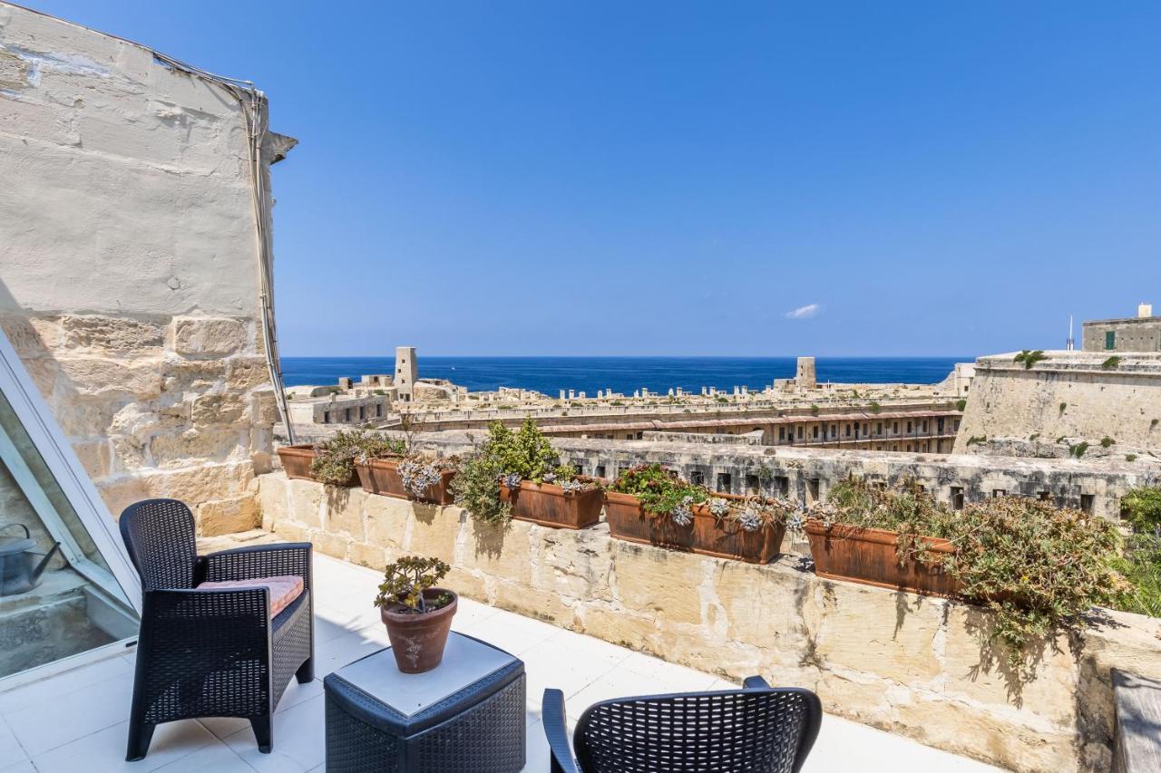Valletta Bastions Seafront House Экстерьер фото