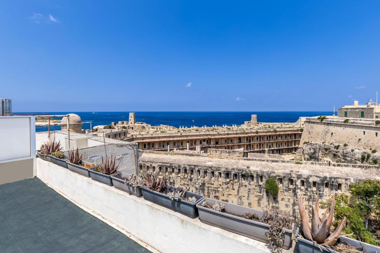 Valletta Bastions Seafront House Экстерьер фото